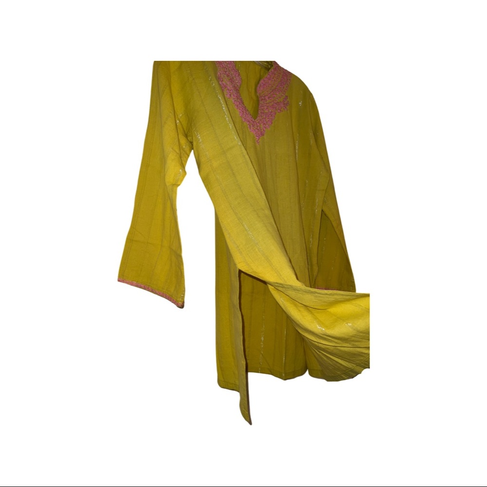 Chartreuse V neck Long Sleeve Tunic Cover up Hand Embroidery 🧵🌸